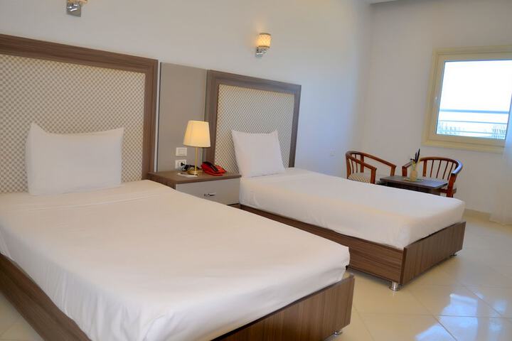 Room 9 of 27