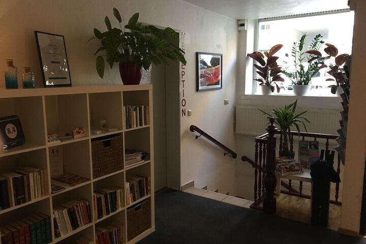 Guest Lobby