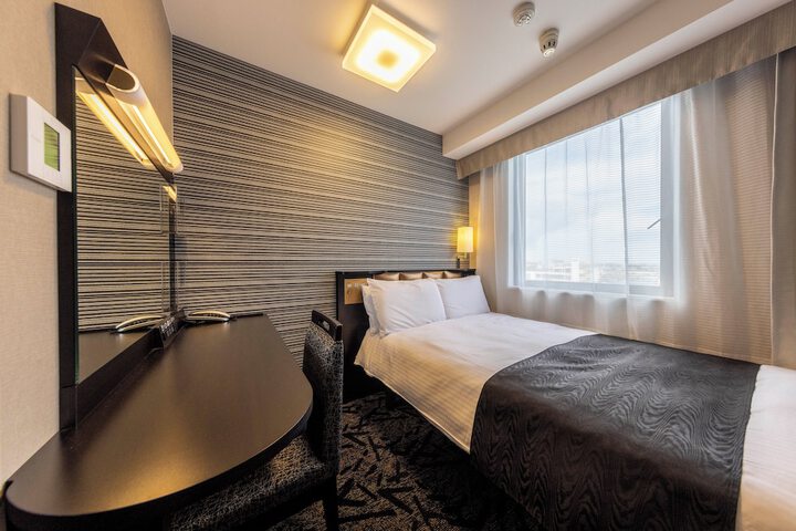 Room 8 of 24