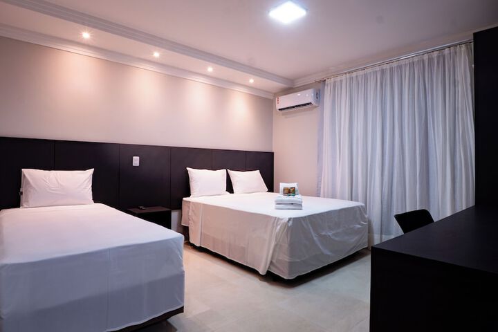 Room 7 of 16