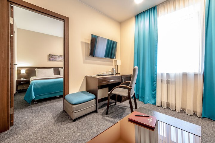 Room 30 of 107