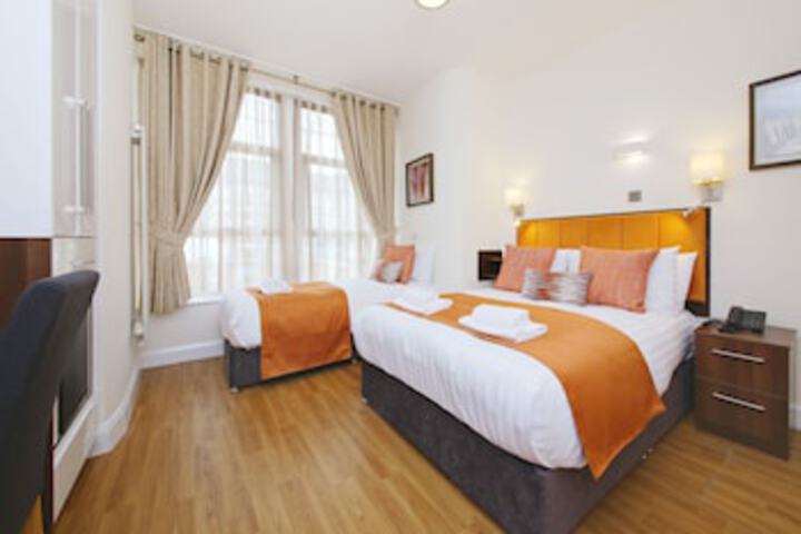 Room 16 of 171
