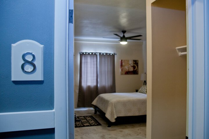 Room 10 of 41