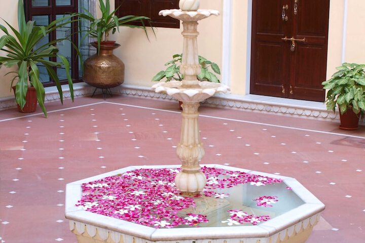 Hotel Entry