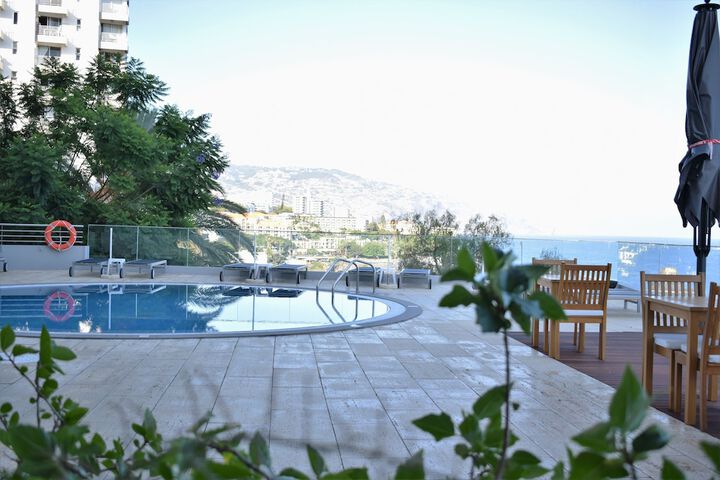 Hotel with Pool