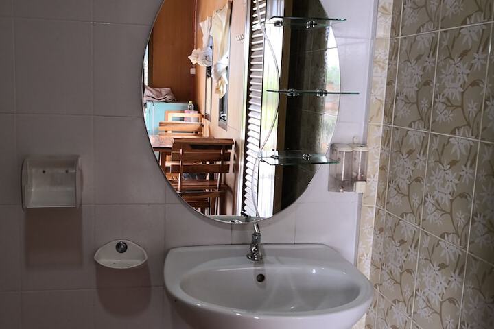 Room 14 of 15