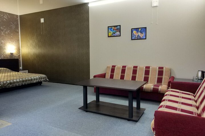 Room 3 of 9