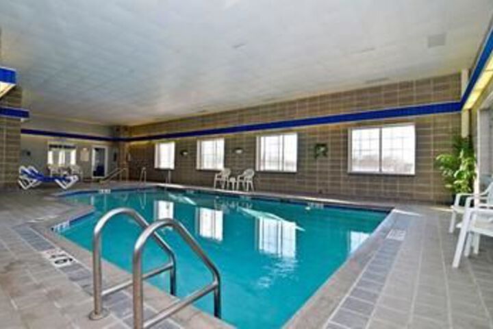 Pool 50 of 75