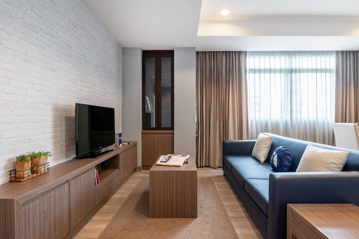 Room 48 of 151