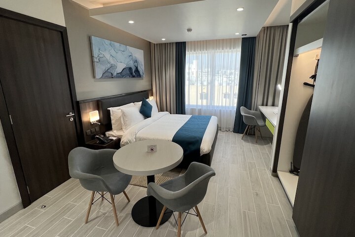 Room 11 of 65