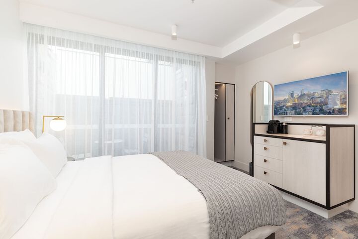 Room 5 of 89