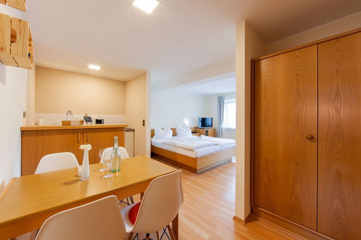 Room 27 of 120