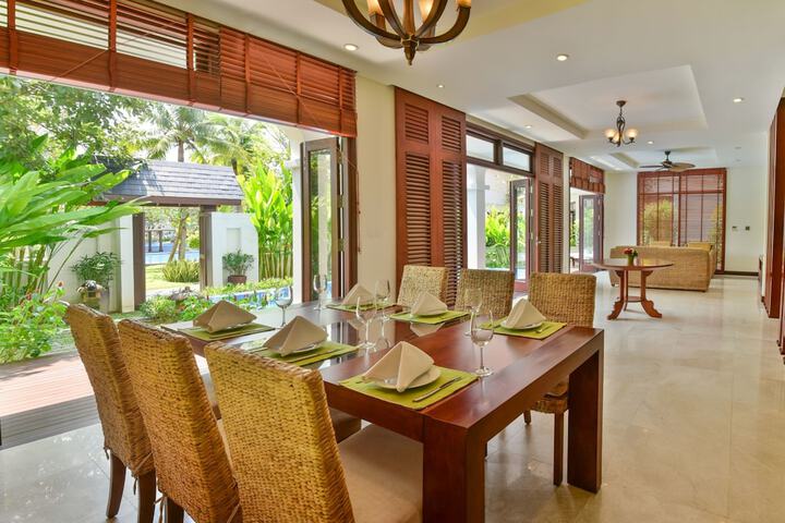 Dining 169 of 209