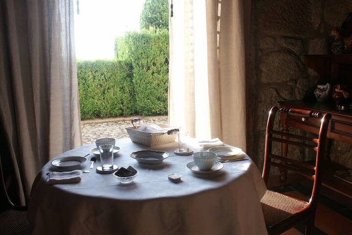 Breakfast area