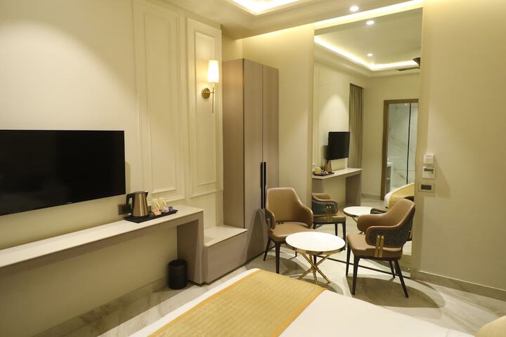 Room 17 of 61