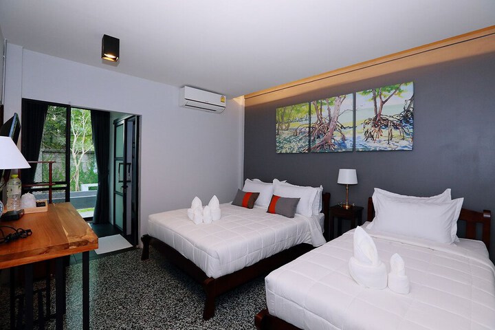 Room 18 of 39