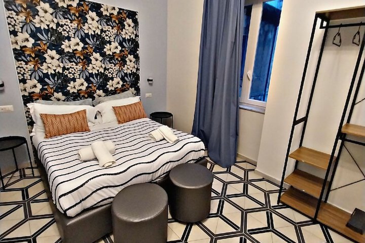 Room 7 of 37