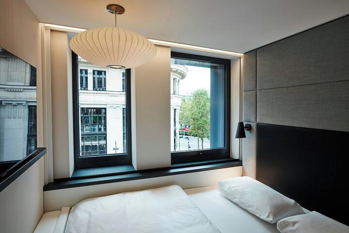 Room 22 of 63