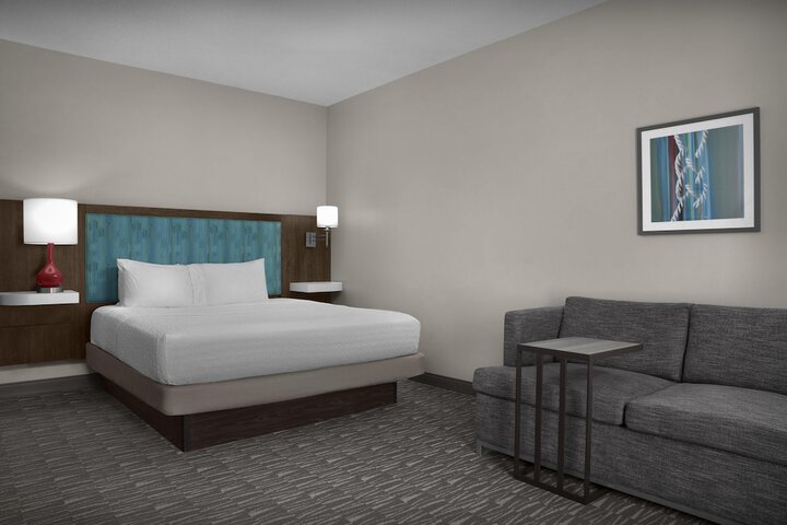 Room 8 of 35