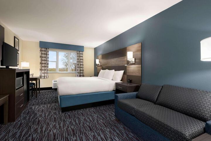 2 Queen Beds (1 of 5)
