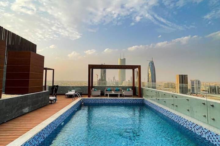 Pool 32 of 53