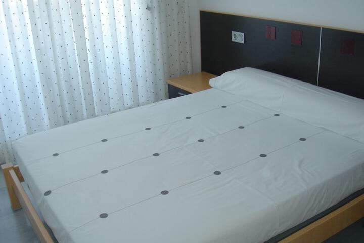 Room 3 of 44