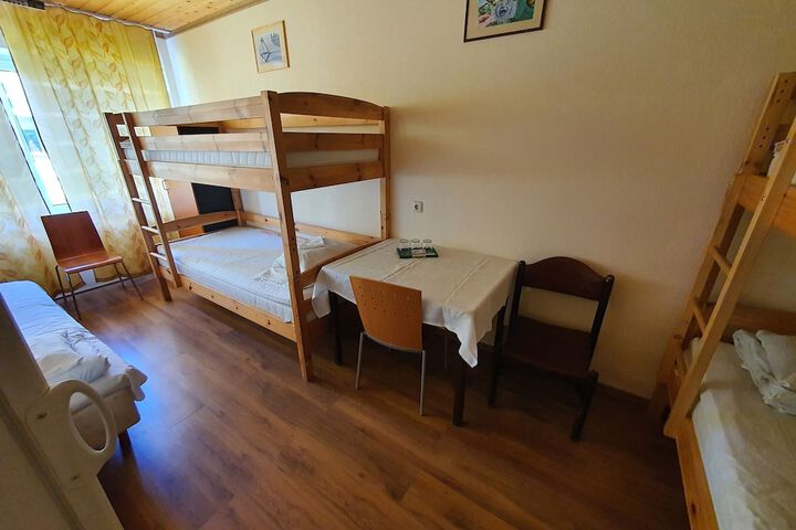 Room 21 of 46