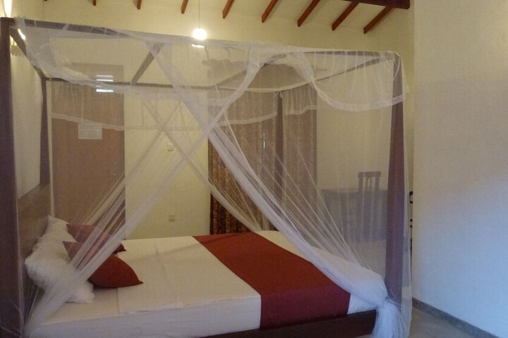 Room 7 of 20