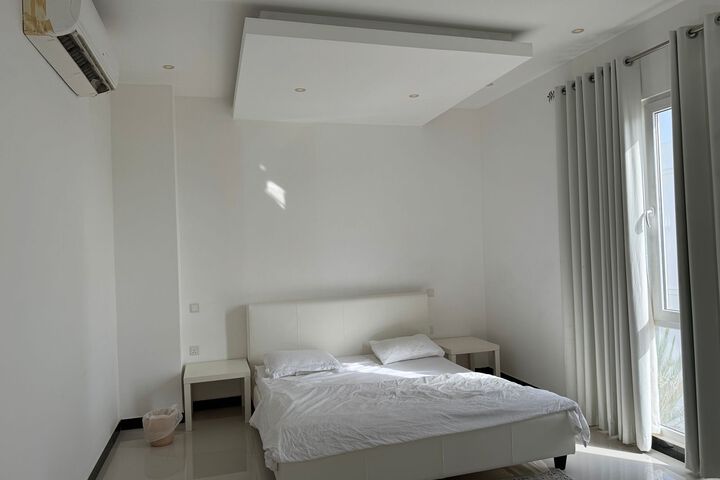Room 15 of 19
