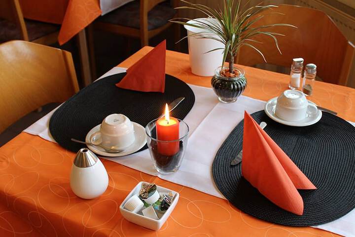 Breakfast/Coffee Service 12 of 21