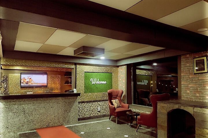 Hotel Interior 3 of 32