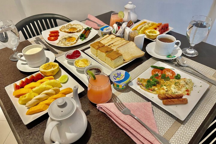 Breakfast/Coffee Service 14 of 23