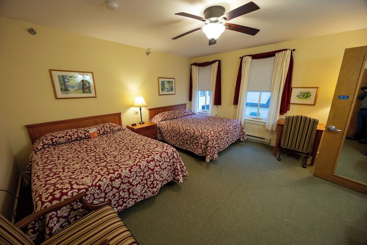 Room 50 of 103