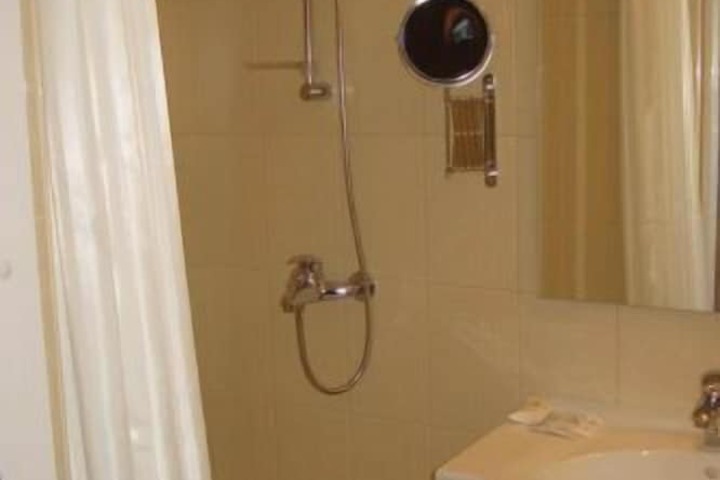 Room 75 of 115