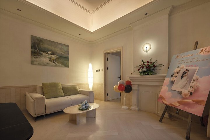 Room 35 of 85