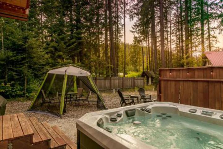 Compass Cabin in Leavenworth, WA