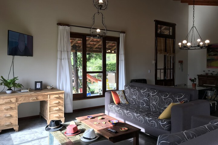 Room 15 of 33