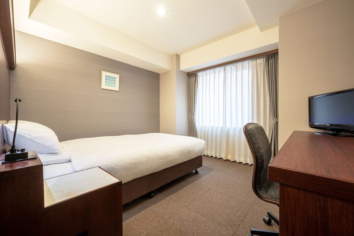 Room 9 of 93
