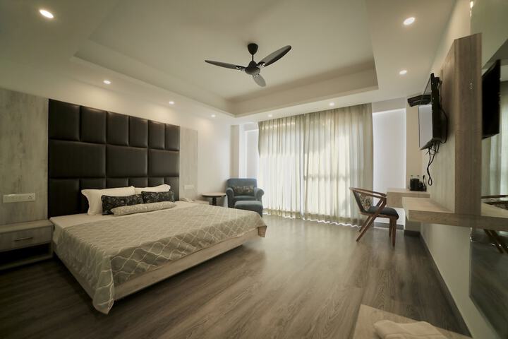 Room 2 of 21