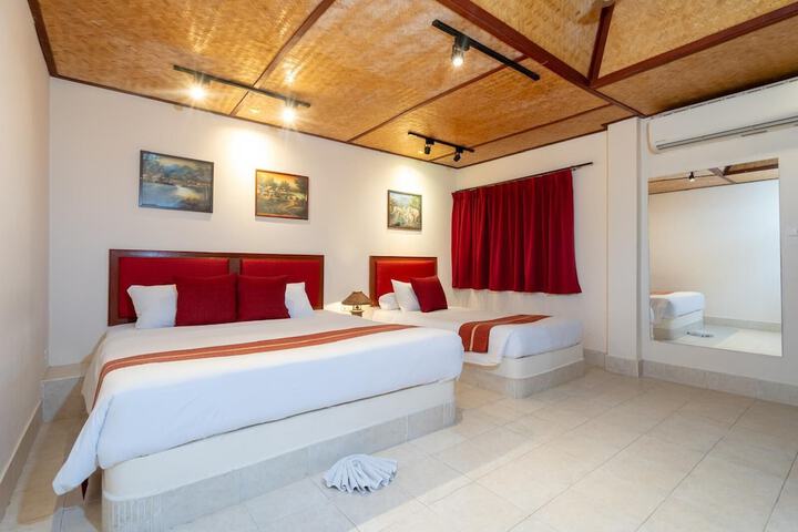 Room 10 of 96