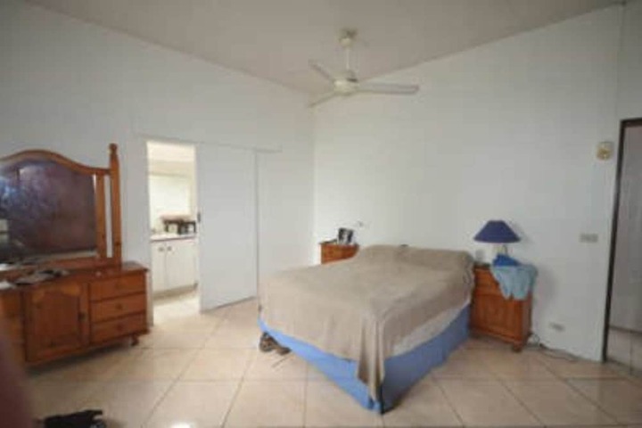 Room 14 of 50