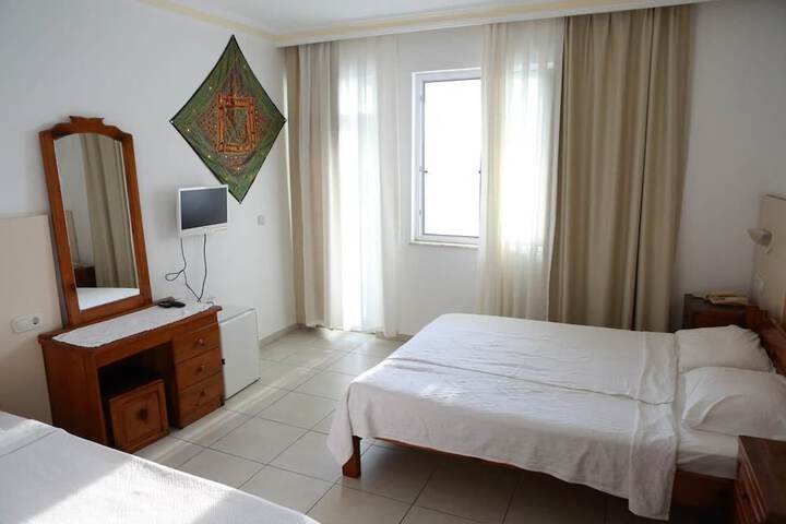 Room 3 of 19