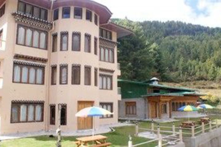 Base Camp Hotel