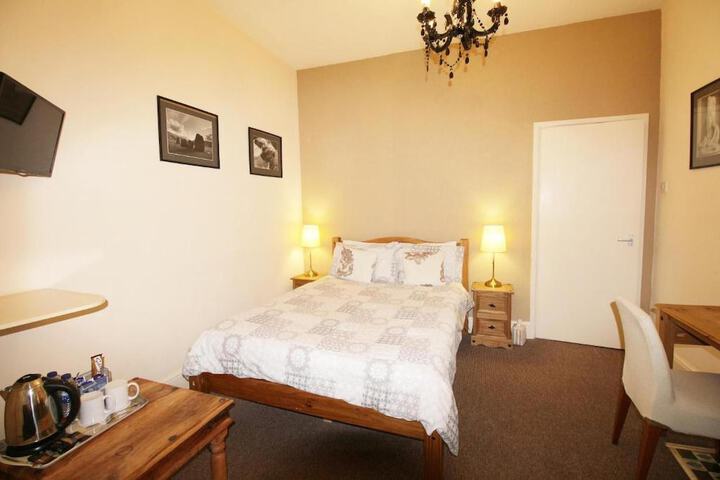 Room 12 of 43