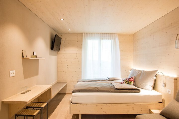Room 10 of 43