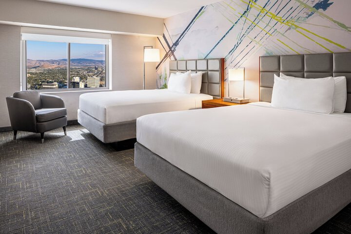 Sky Tower Deluxe 2 Queen Beds (5 of 9)
