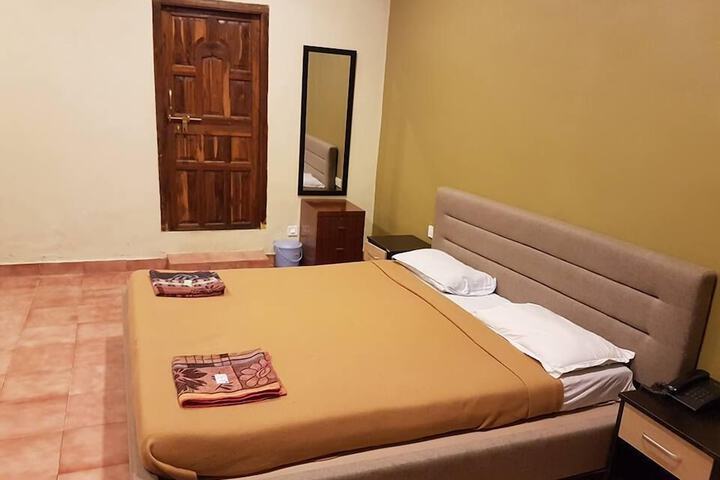 Room 36 of 157