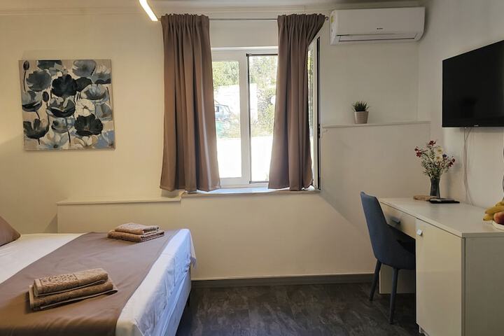 Room 31 of 140