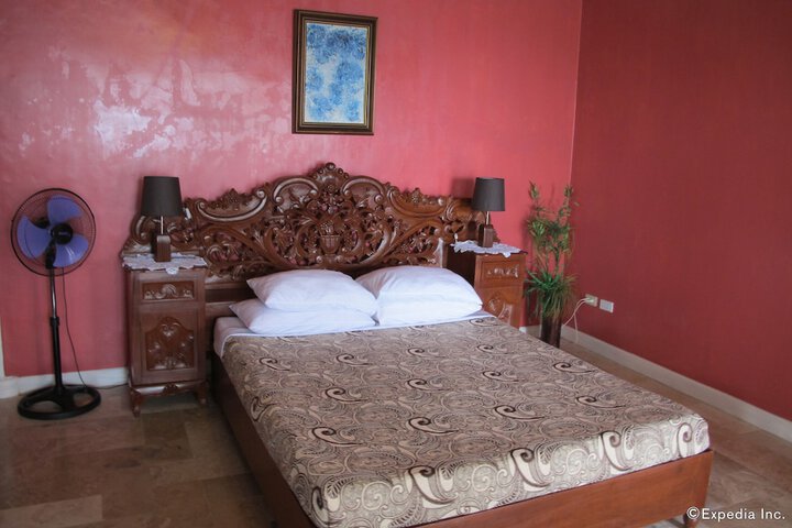 Room 26 of 99