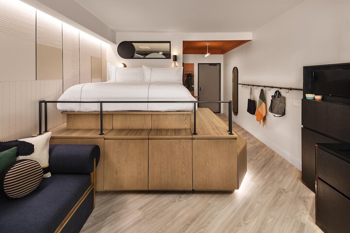 Room 40 of 119